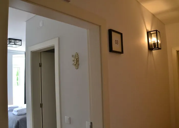 Njoy ゲストハウス コインブラ